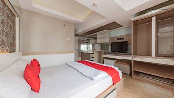 Kamar Double | Meja kerja, Wi-Fi gratis, dan seprai linen