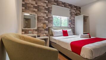 Double Room | Desk, free WiFi, bed sheets