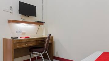 Meja kerja, Wi-Fi gratis, dan seprai linen