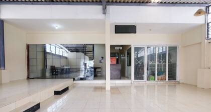 RedDoorz @ Jalan Setiabudi Semarang