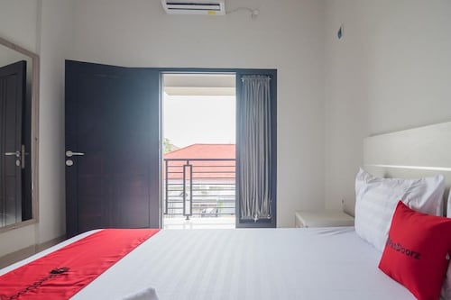 RedDoorz Syariah near Tugu Juang Jambi