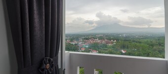 RedDoorz Apartment @ Dramaga Tower