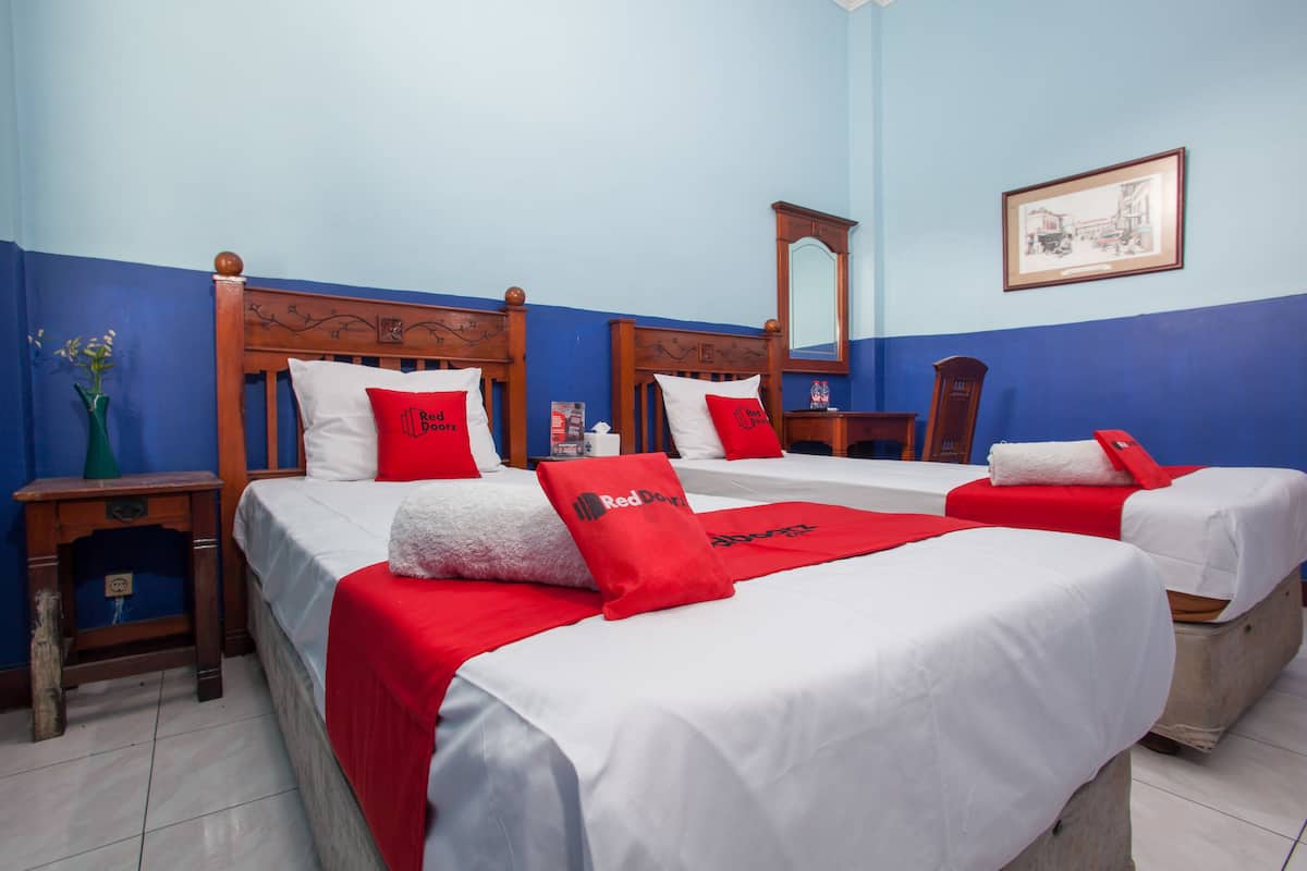 Kamar Twin | Meja kerja, Wi-Fi gratis, dan seprai linen