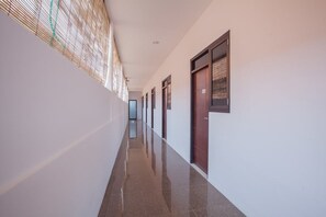 Exterior - Reddoorz @ Kertajaya Surabaya (Surabaya)