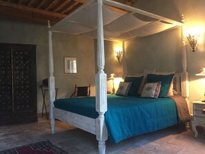 Double Room, City View (Lavande) | Blackout curtains, iron/ironing board, free WiFi, bed sheets