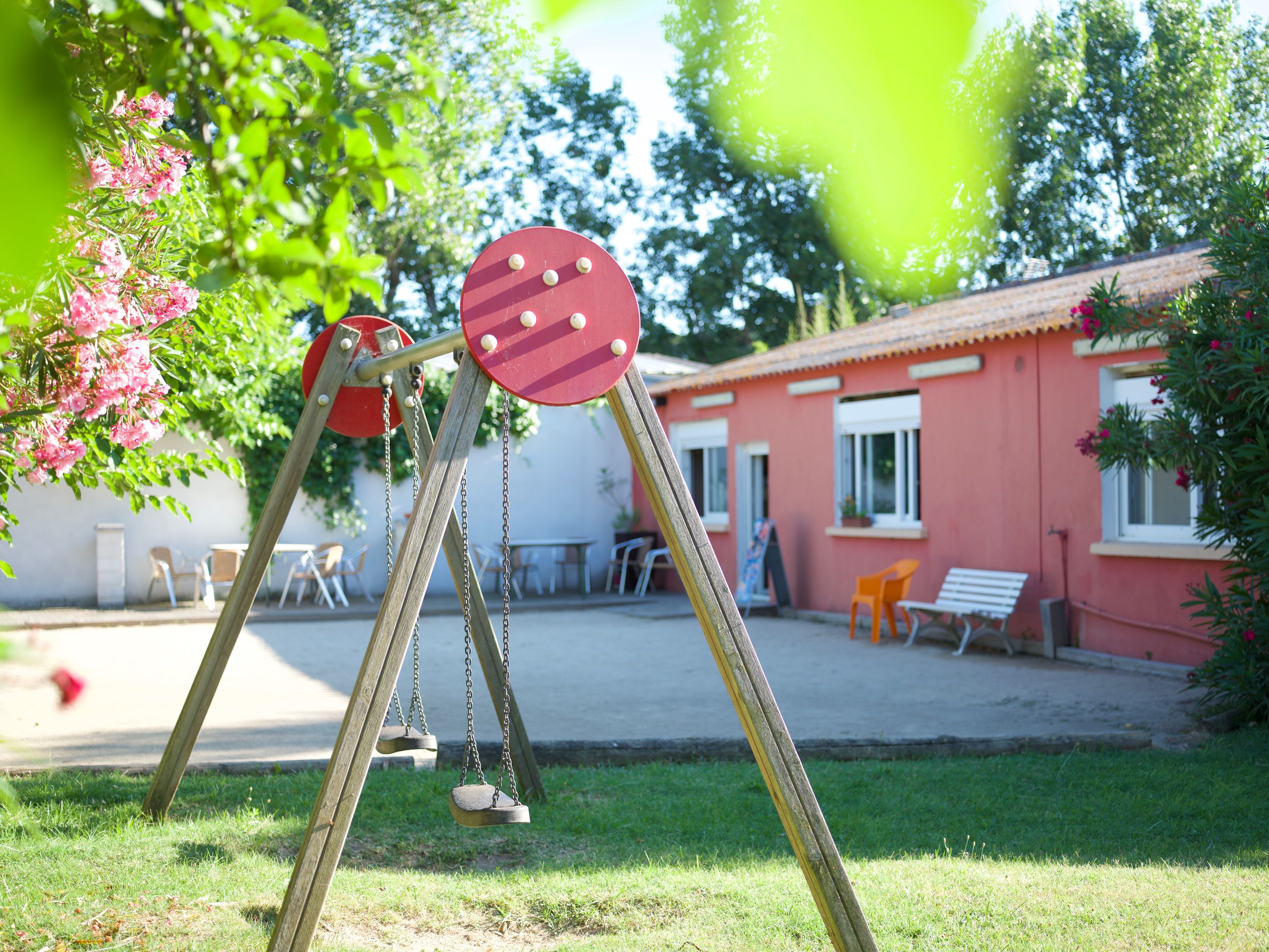 Children’s play area – outdoor