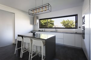 Refrigerador, microondas