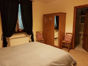 Classic Double Room, 1 Queen Bed