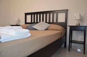 Chambre Triple, vue jardin