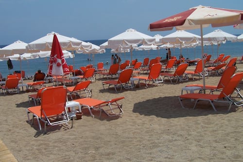 Una spiaggia nelle vicinanze