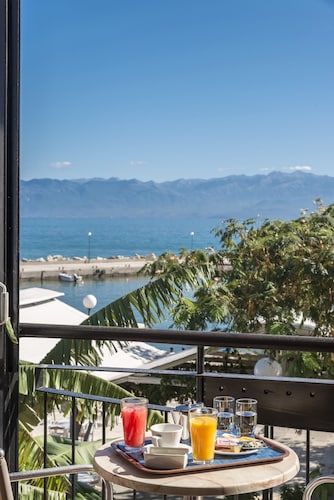 Akroyali Hotel & Villas