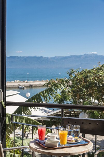 Akroyali Hotel & Villas