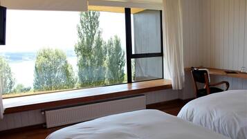 Habitación doble panorámica, vista al lago | 1 habitación, sábanas de algodón egipcio y ropa de cama de alta calidad