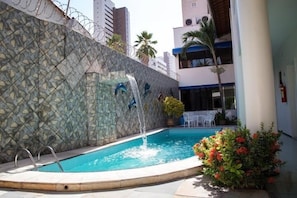 Outdoor pool - Hotel Poyares (Fortaleza)