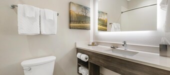 B/W Plus Elizabethtown Inn & Suites