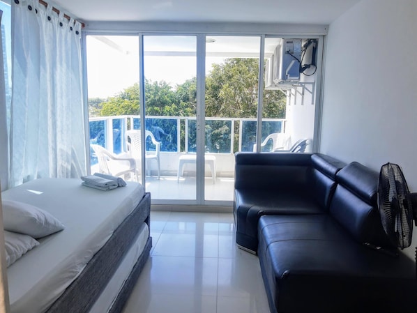 Family Apartment, Multiple Beds, Lake View (12A) | Living area