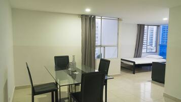 Comfort Apartment, Multiple Beds (Apto 8A) | Living area | Plasma TV