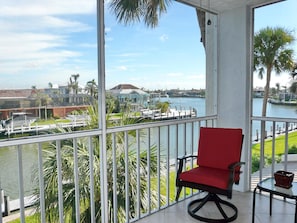 Condo, 1 King Bed (Eagle Cay Building 3-305) | Balcony