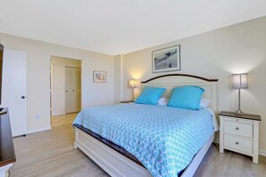 Condo, 1 cama King e sofá-cama (Beachfront penthouse with spectacular) | 2 quartos