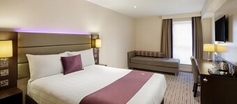 Premier Inn West Bromwich Town Centre - New Square