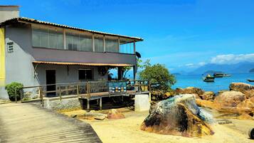 Mặt tiền nơi lưu trú