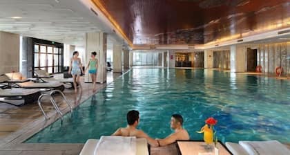 Suining Dongxu Soluxe International Grand Hotel