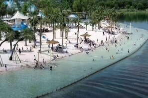ชายหาด