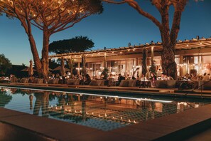Front of property - evening/night - Lily of the Valley (La Croix-Valmer)
