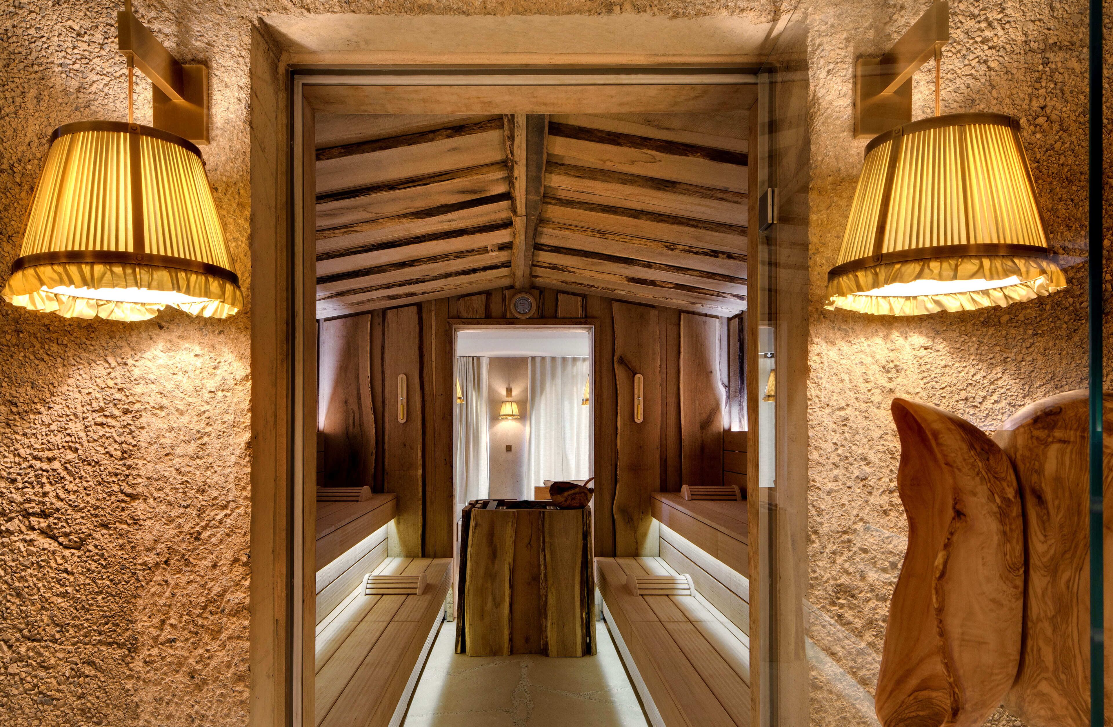 sauna, steam room, turkish bath/hammam, body treatments