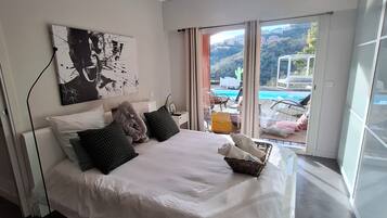 Chambre Double Confort, 1 chambre, vue piscine | Coffres-forts dans les chambres, décoration personnalisée