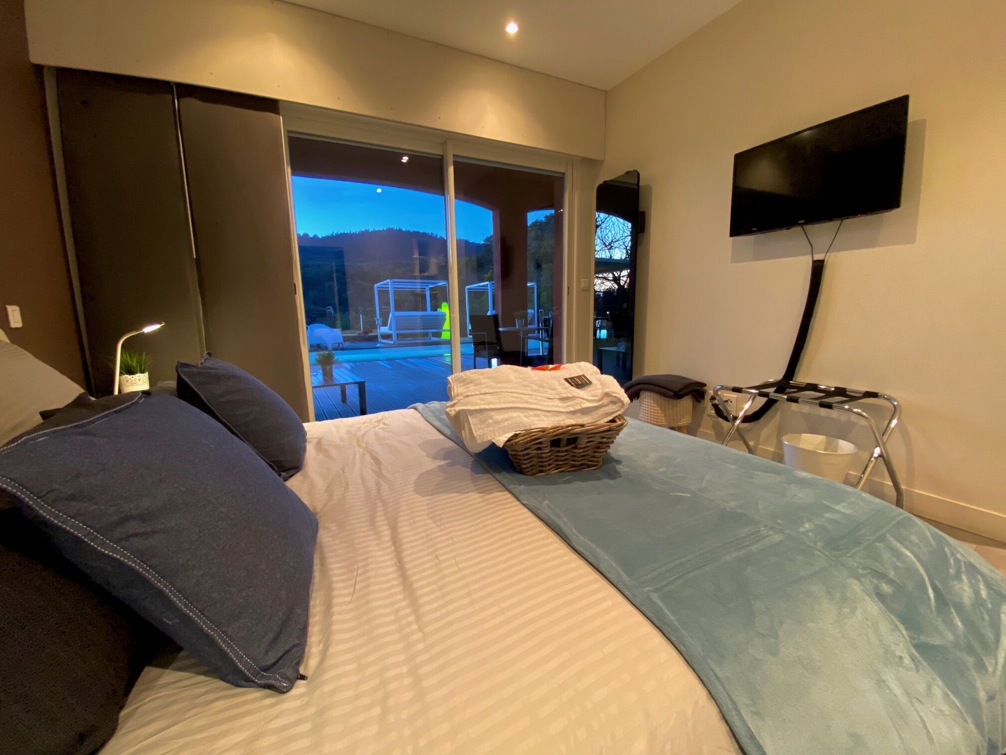 Villa Luxury, 4 camere da letto, vista piscina | Una cassaforte in camera, con stile personalizzato