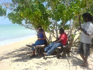 Beach massages - Pyeaca Guesthouse (Little London)