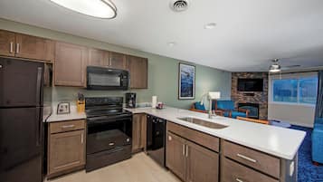 Fridge, microwave, coffee/tea maker