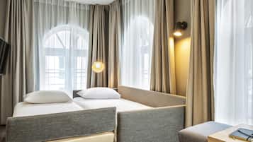 1 bedroom, in-room safe, blackout curtains, soundproofing