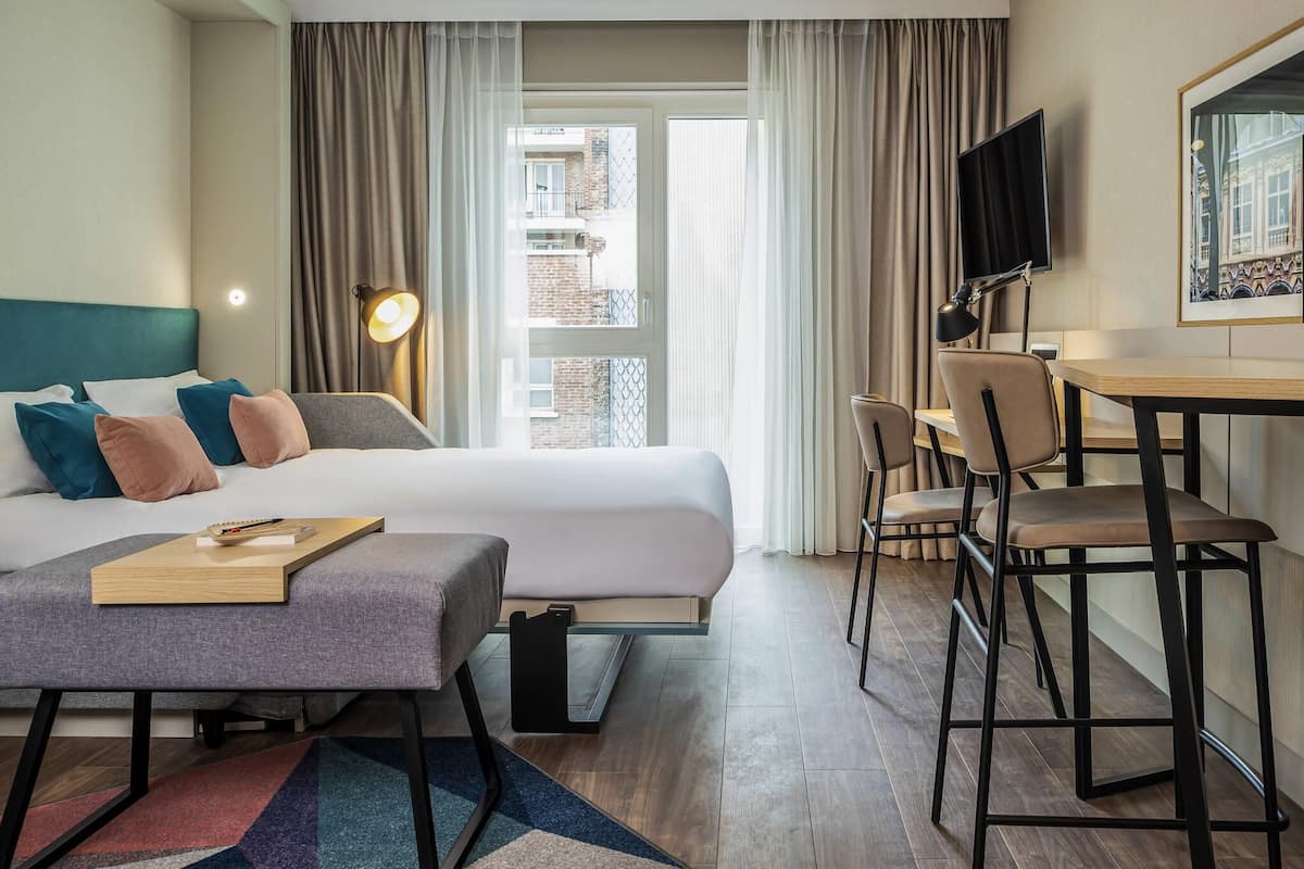 Studio, 2 Double Beds