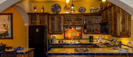 House, 2 Bedrooms | Private kitchen | Microwave, oven, dishwasher