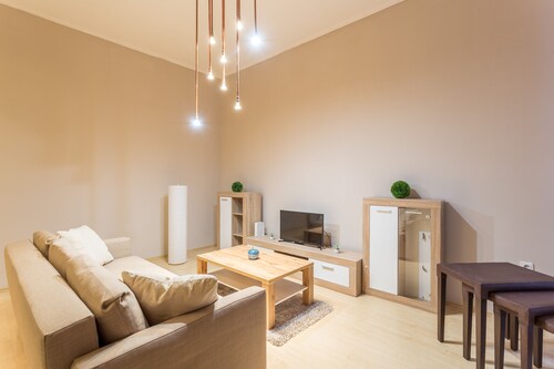 Super Nice Super Central Location 3