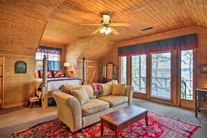 4 Schlafzimmer, Schreibtisch, Bügeleisen/Bügelbrett, Reisekinderbett