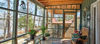 Charming Waterfront Ridgeway Cabin w/ Dock!