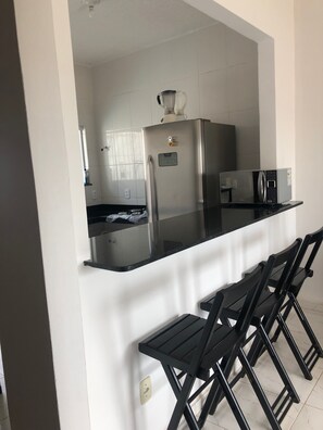 Fridge, cookware/dishes/utensils