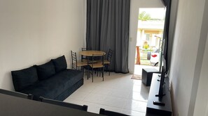 TV - Comfortable house in Araruama (Araruama)