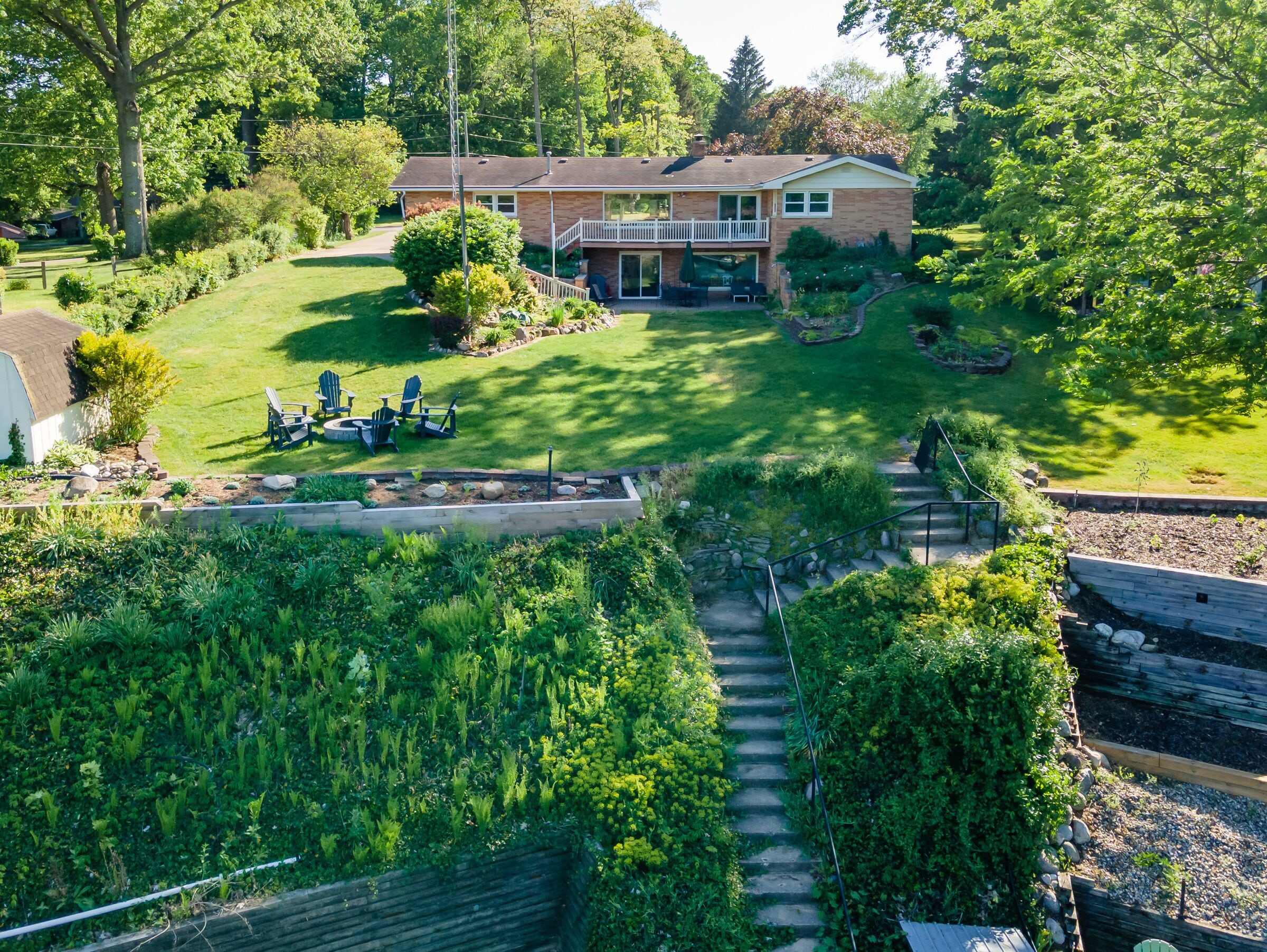 Lakefront home w Private Beach, Hot Tub, Sauna