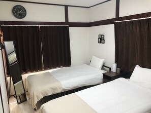 3 chambres, fer et planche à repasser, accès Internet, draps fournis