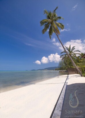 Sun loungers, beach towels - villa SAMARA seaview (Koh Samui)