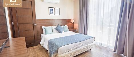 3 bedrooms, in-room safe, iron/ironing board, WiFi