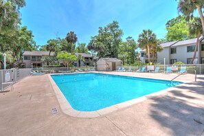 Outdoor pool - Hilton Head condo (Hilton Head Island)