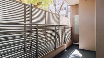 Apartment 101 | Balcony