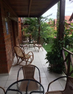 Outdoor dining - Mont Blanc V Condominium (Gravata)
