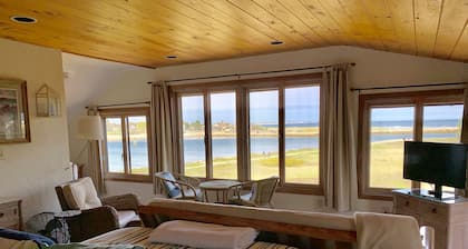 WELLS BEACH FRONT - Direct Beach Access, ocean views