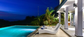 Luxury 2 Bedroom Villa near Lovina, Bali